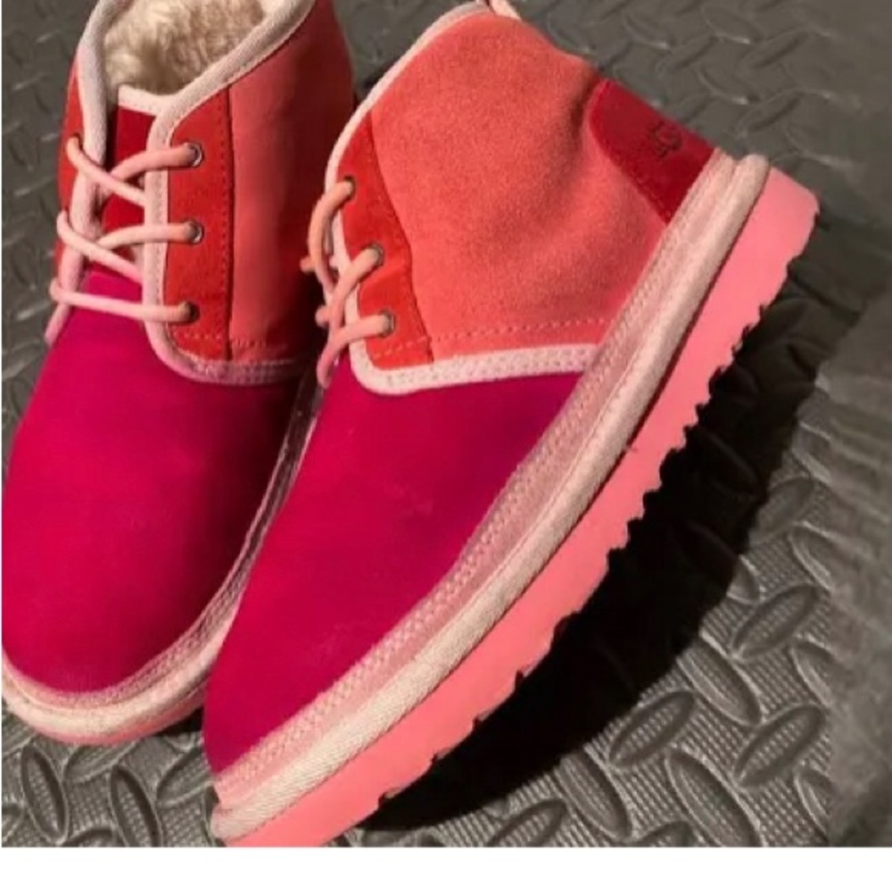 I’m selling these because I have not gotten to where them they are to small !